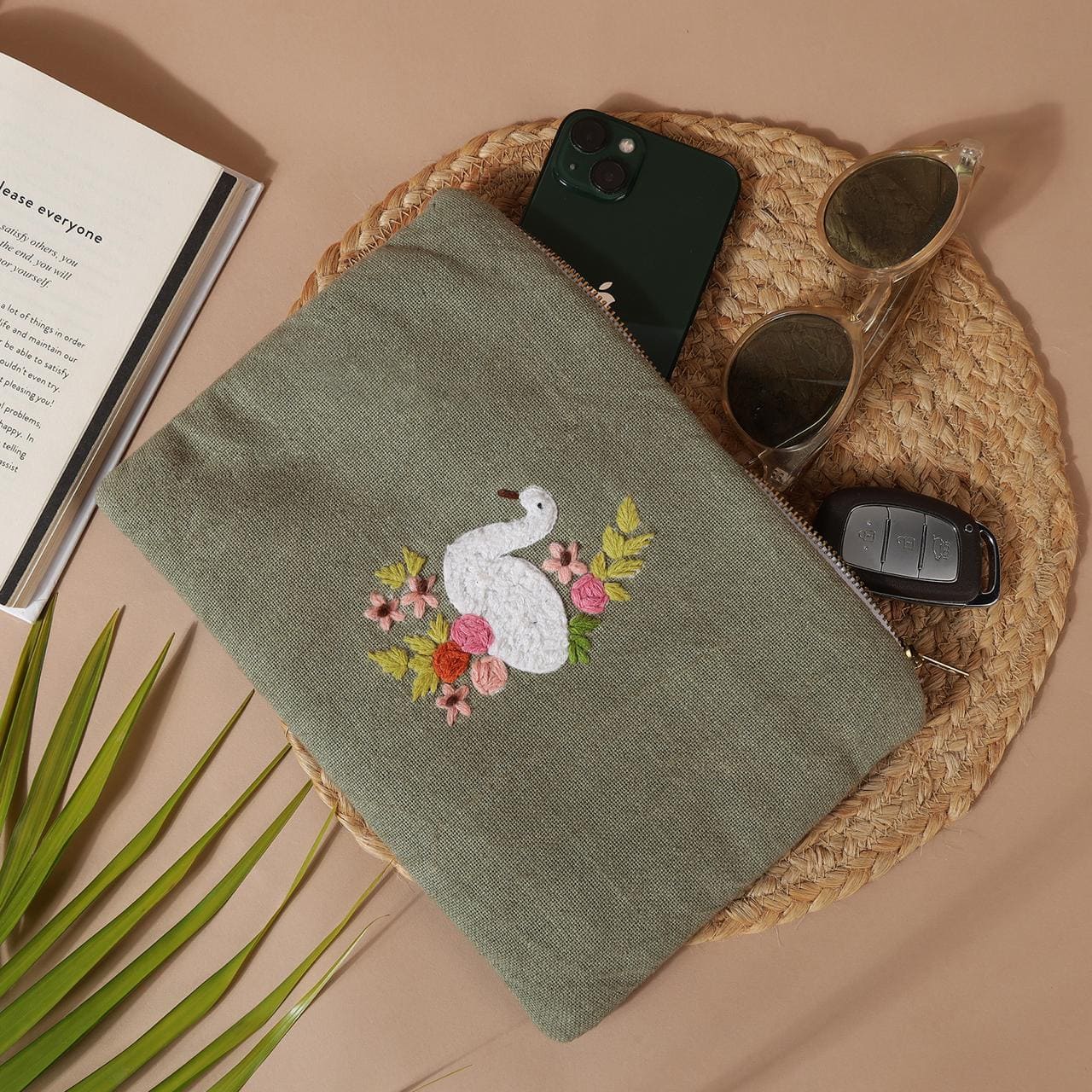 Swan Serenity Pouch